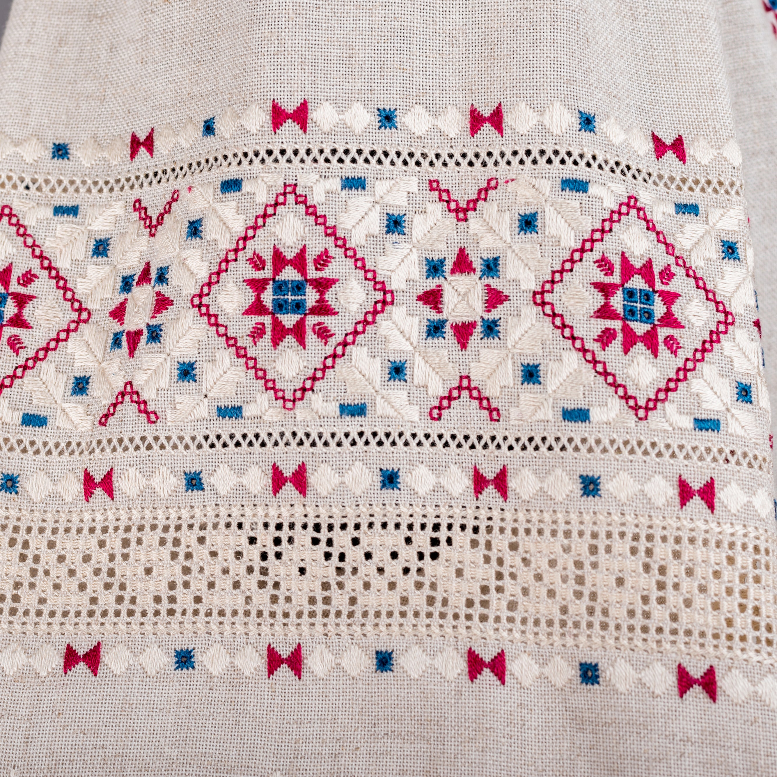 Ukraine, Lesia Pona / Pokuttya Folk Art, Hand Embroidered Women's